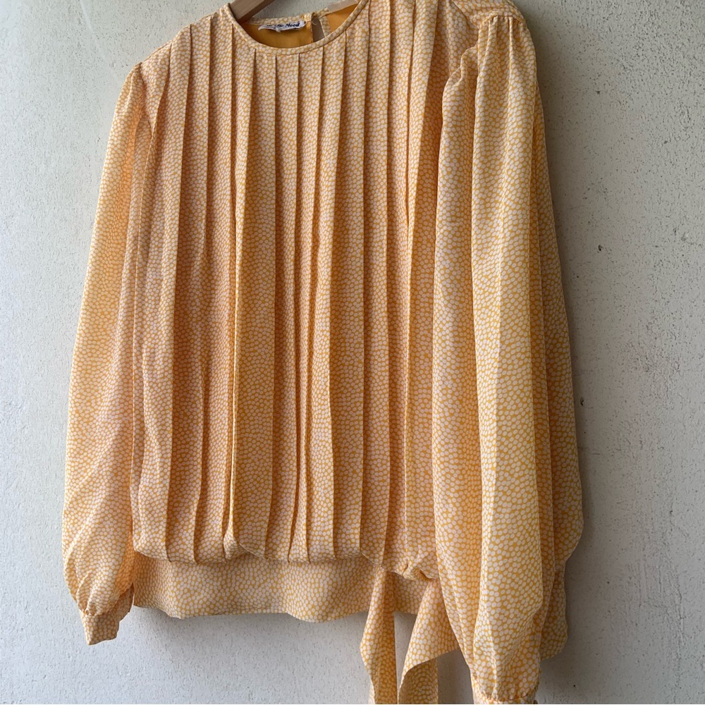 Yellow Pleated Women's Top - Picture 4 of 10